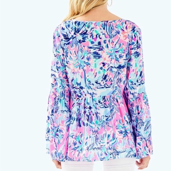 Lilly Pulitzer Khali Bell Sleeve Top Blouse in Cabana XS - Picture 2 of 9